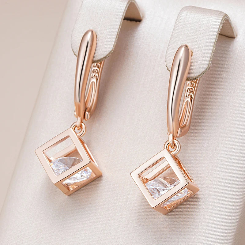 Brinco Cubo com Zircônia Banhado a Ouro Rosé 585