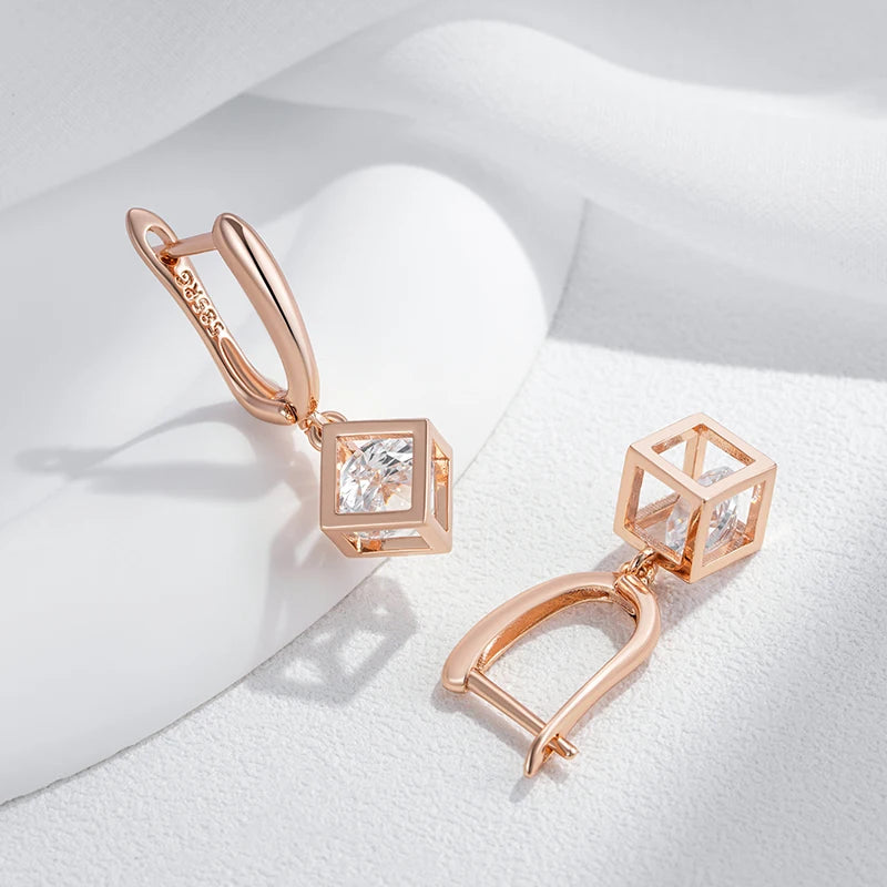 Brinco Cubo com Zircônia Banhado a Ouro Rosé 585