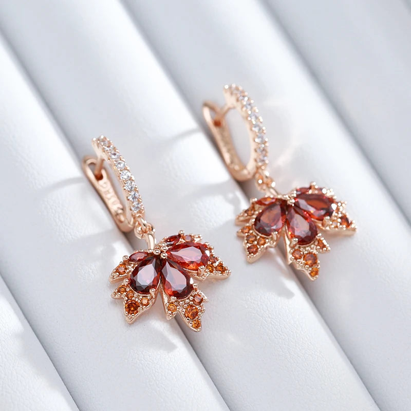 Brinco Folha Outono com Zircônia Banhado a Ouro Rosé 585